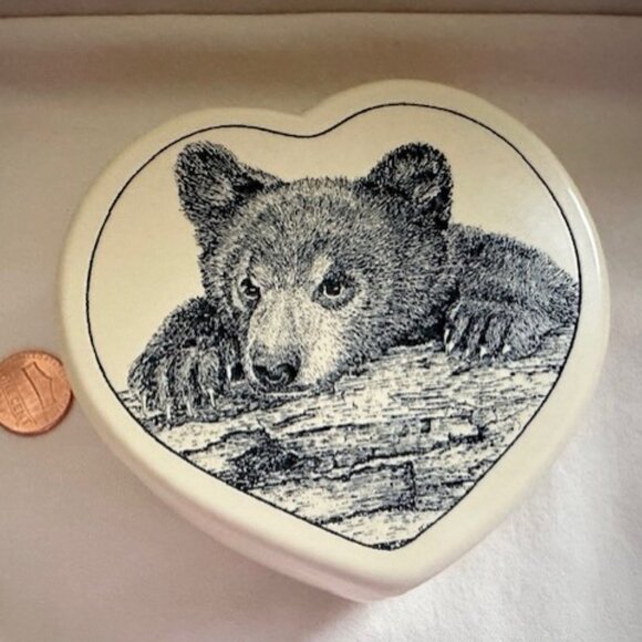 Vintage Etched Bear Cub Trinket Box - Picture 2 of 9